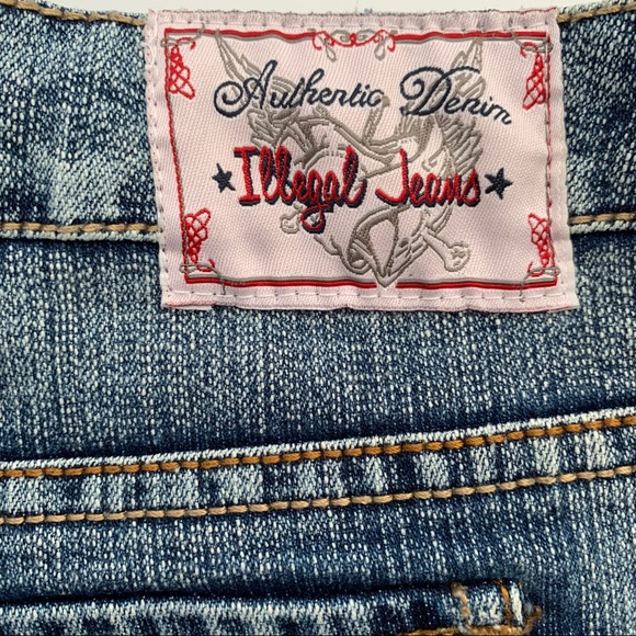 Illegal Jeans denim jean shorts size 7 - Picture 6 of 9